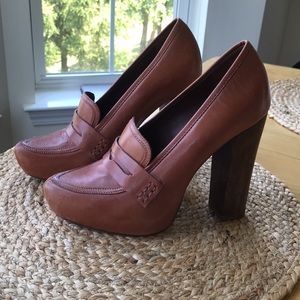 Schutz Aubergine Platform Penny Loafer Wood Heels 8B 37